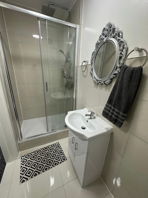 Property photo 3 of 5 Gallery