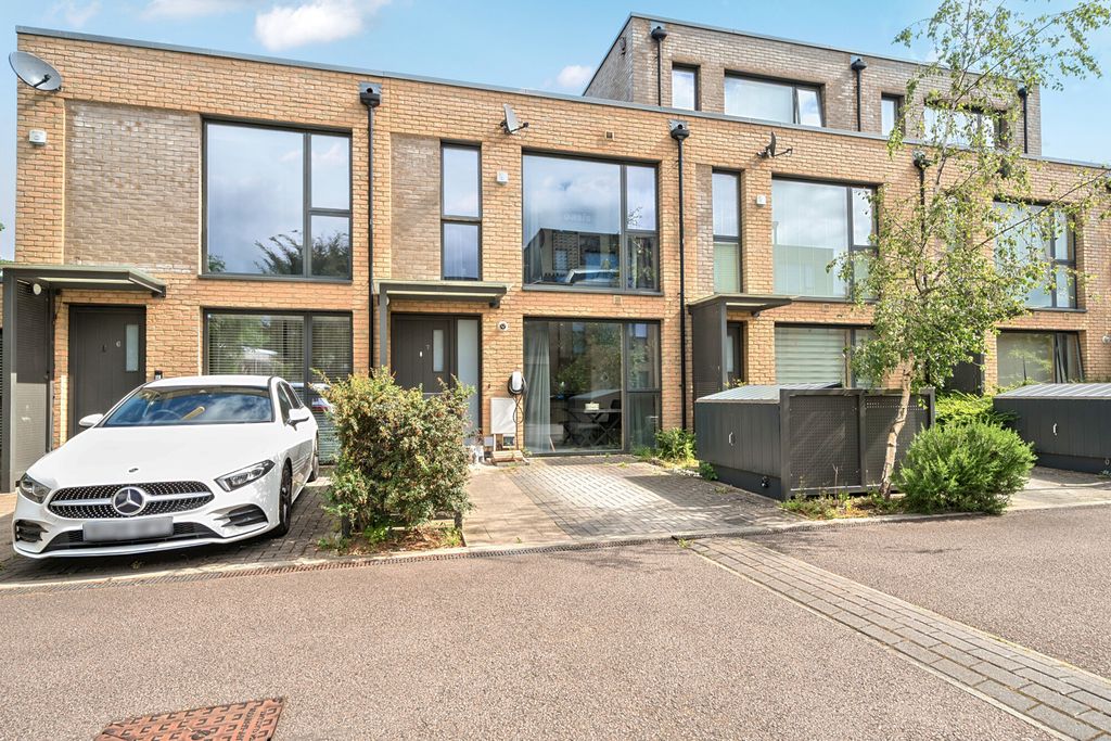 Property photo 1 of 10 1463274-2-6A0d7B0...