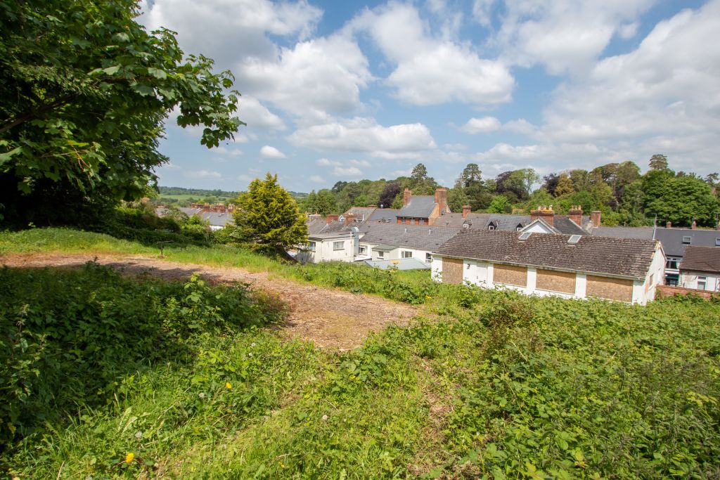 Property photo 2 of 4