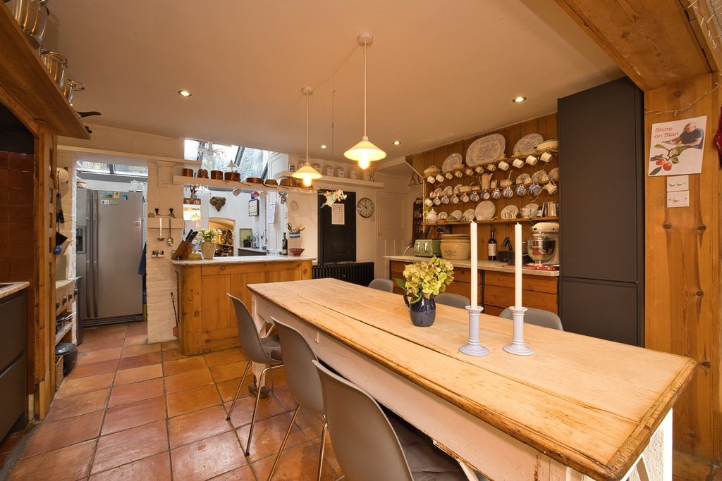 Property photo 3 of 19 Picture 3