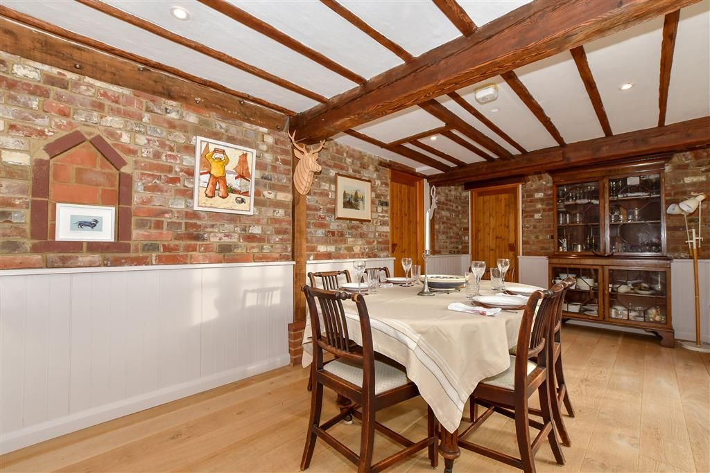 Property photo 2 of 17 Dining Area