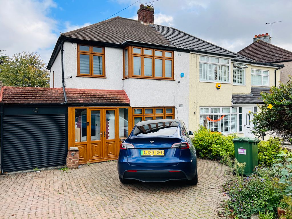 Property photo 2 of 35