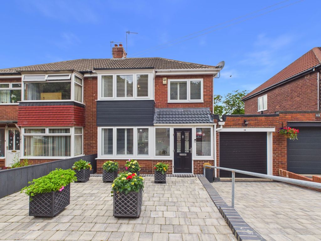 Property photo 1 of 16 External