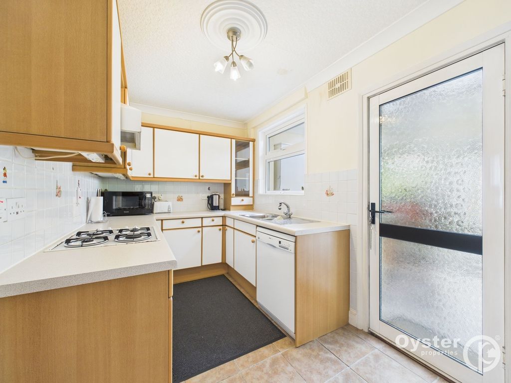 Property photo 2 of 15 Kitchen