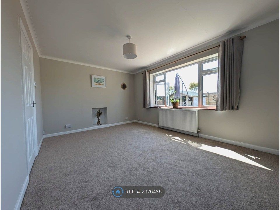 Property photo 2 of 13 Dual Aspect Lounge