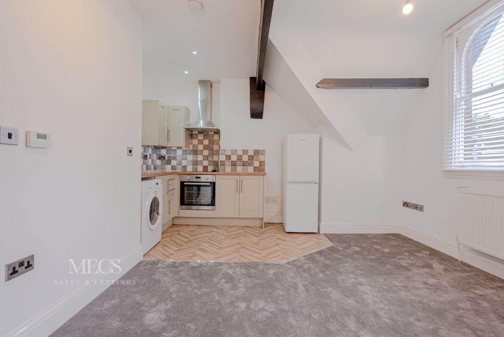 Property photo 1 of 8 1406861