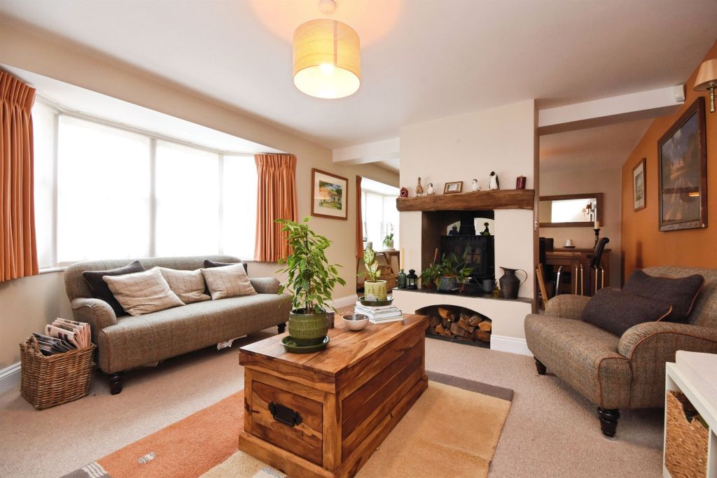 Property photo 2 of 20