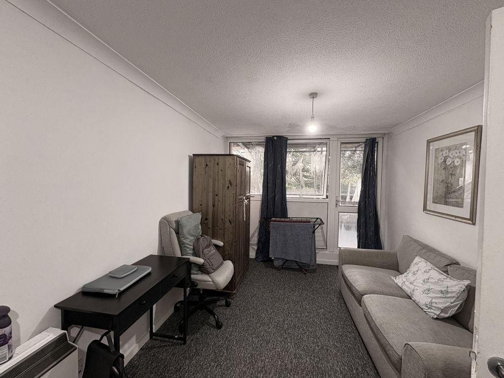 Property photo 3 of 10 Gallery