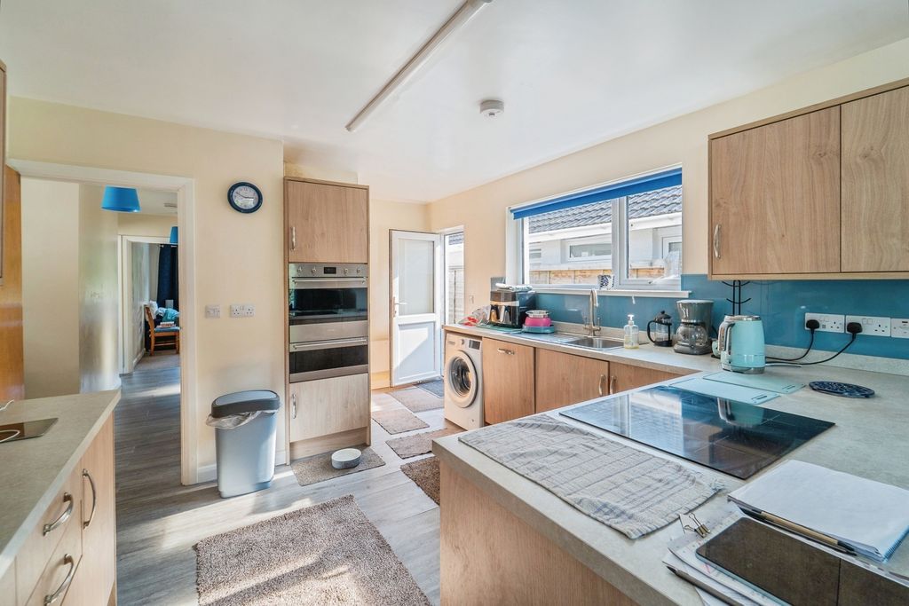 Property photo 3 of 19 Pbox-Img.Jpg