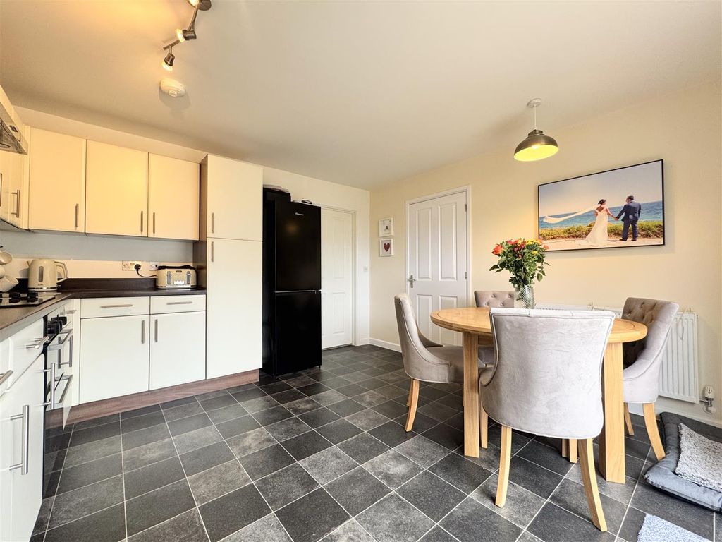 Property photo 3 of 22 Kitchen Diner