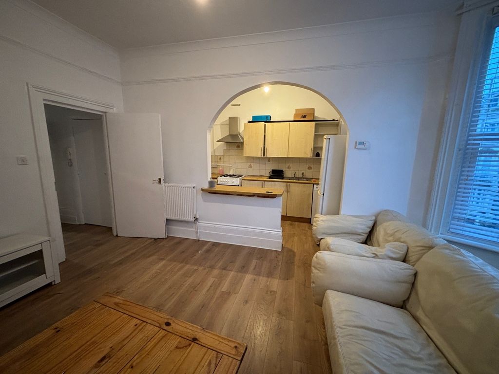 Property photo 2 of 7 Living Room