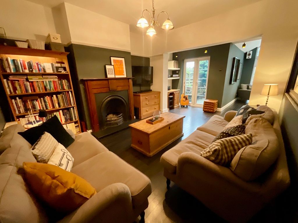 Property photo 3 of 25