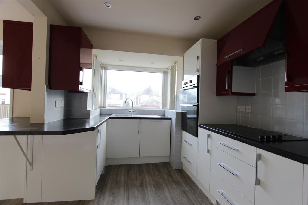 Property photo 3 of 12 Kitchen.Jpg