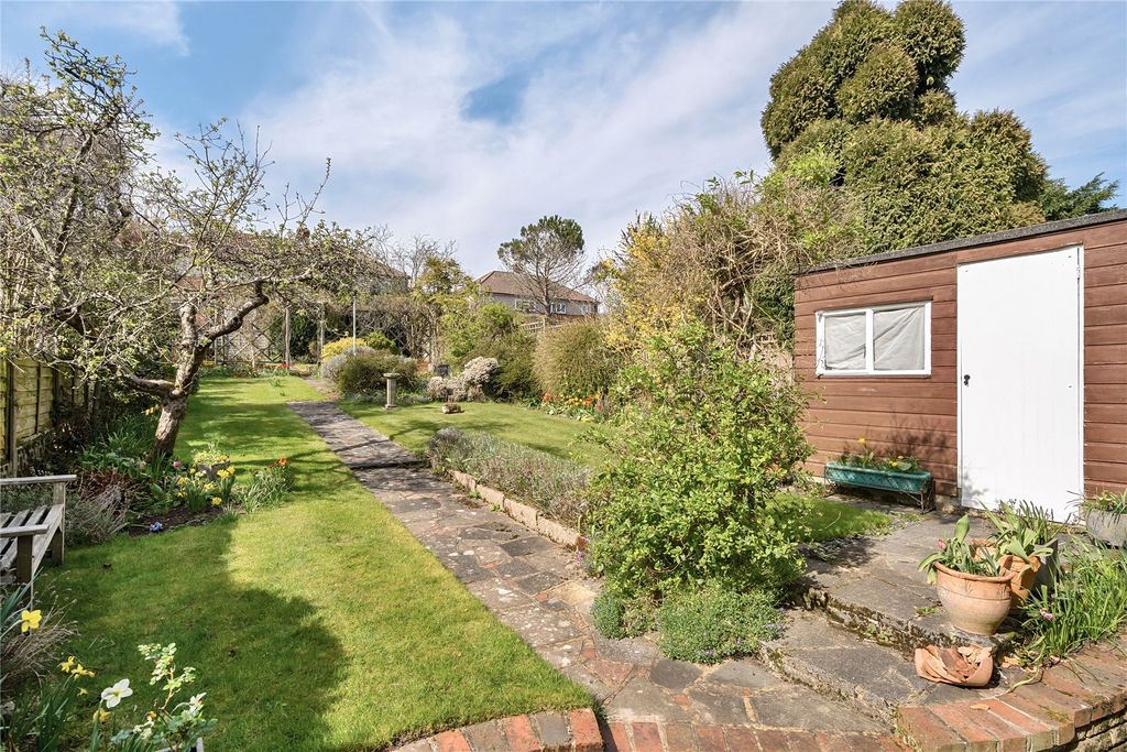Property photo 2 of 21 Picture No. 19