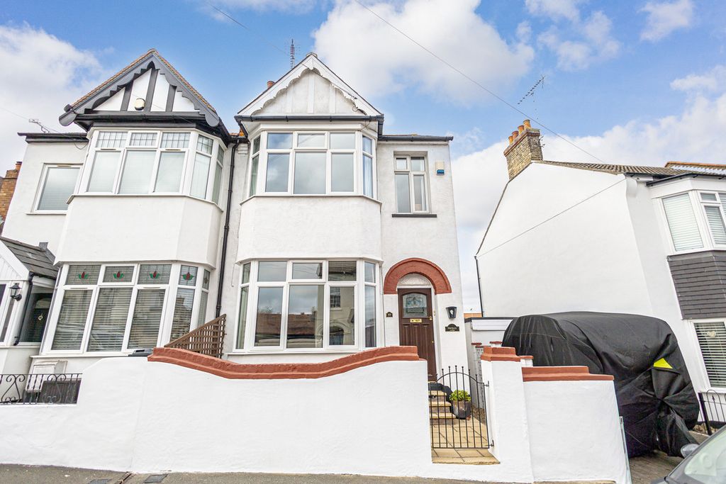 Property photo 1 of 21