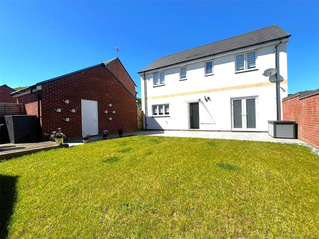 Property photo 2 of 18 Picture No. 03