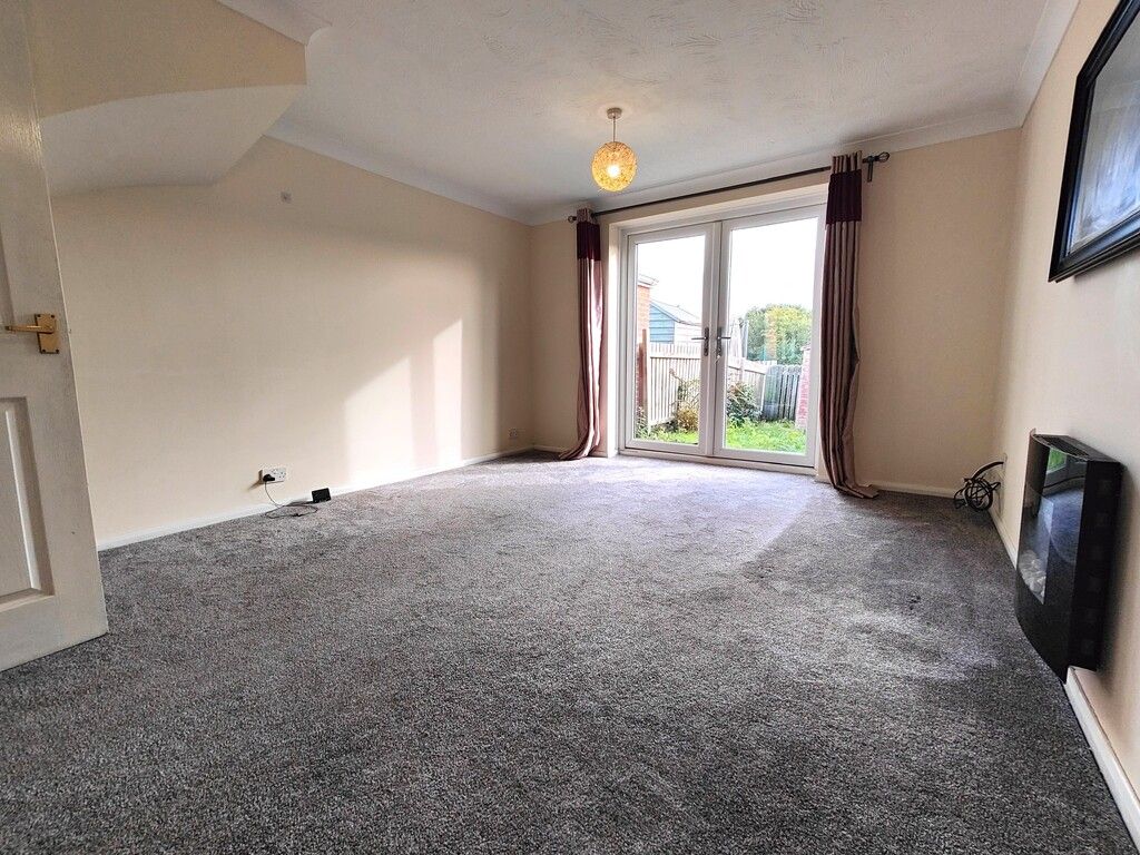 Property photo 3 of 11 108 Lettings