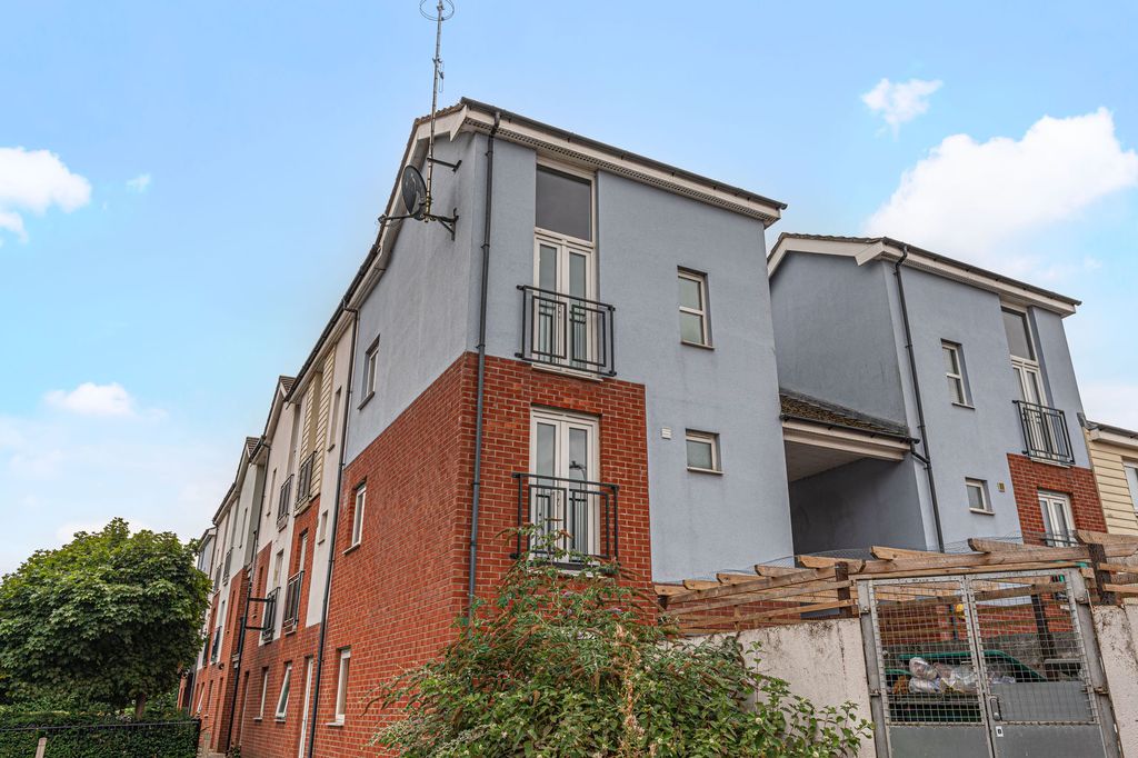 Property photo 1 of 15
