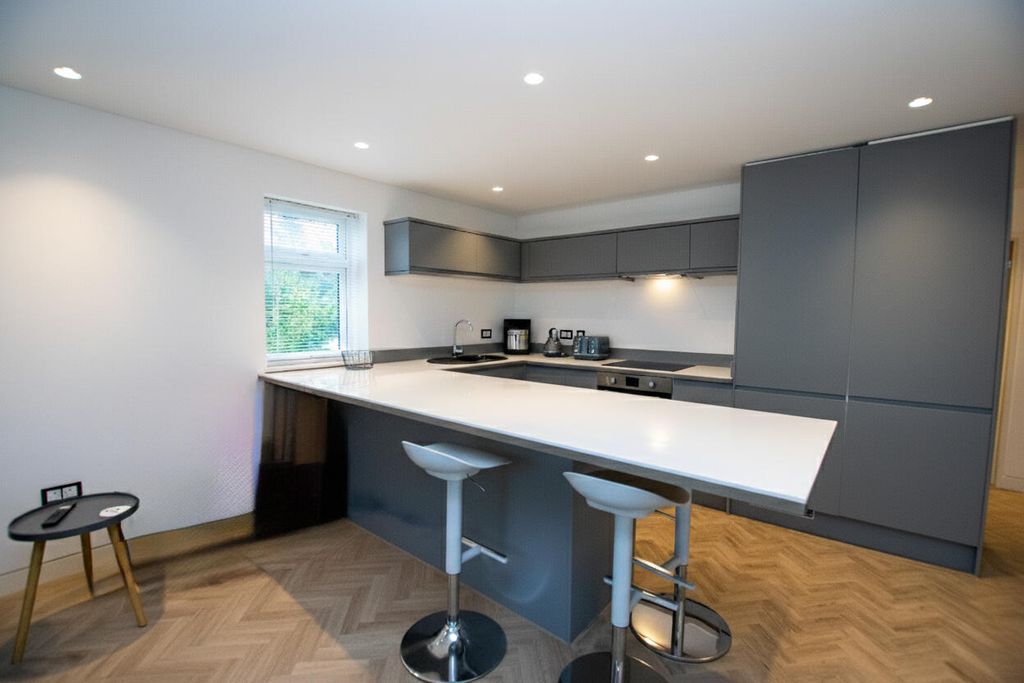 Property photo 3 of 13 Kitchen