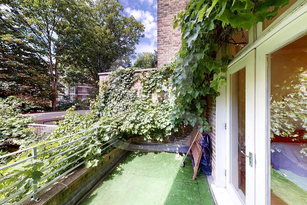 Property photo 3 of 8 W12.Jpg