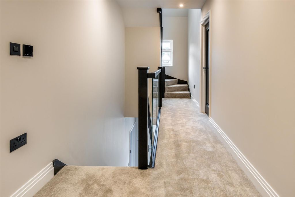Additional image 27 of 5 bed property for salePlot 4, Chase View, Spring Court Road, Enfield EN2