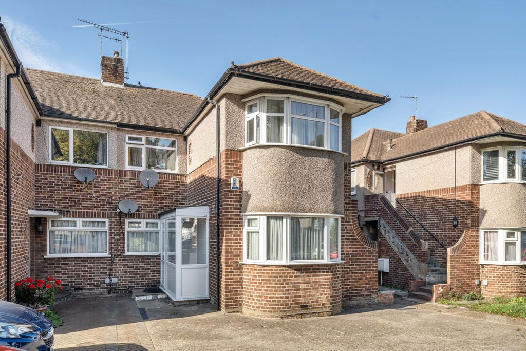 Property photo 1 of 14 External