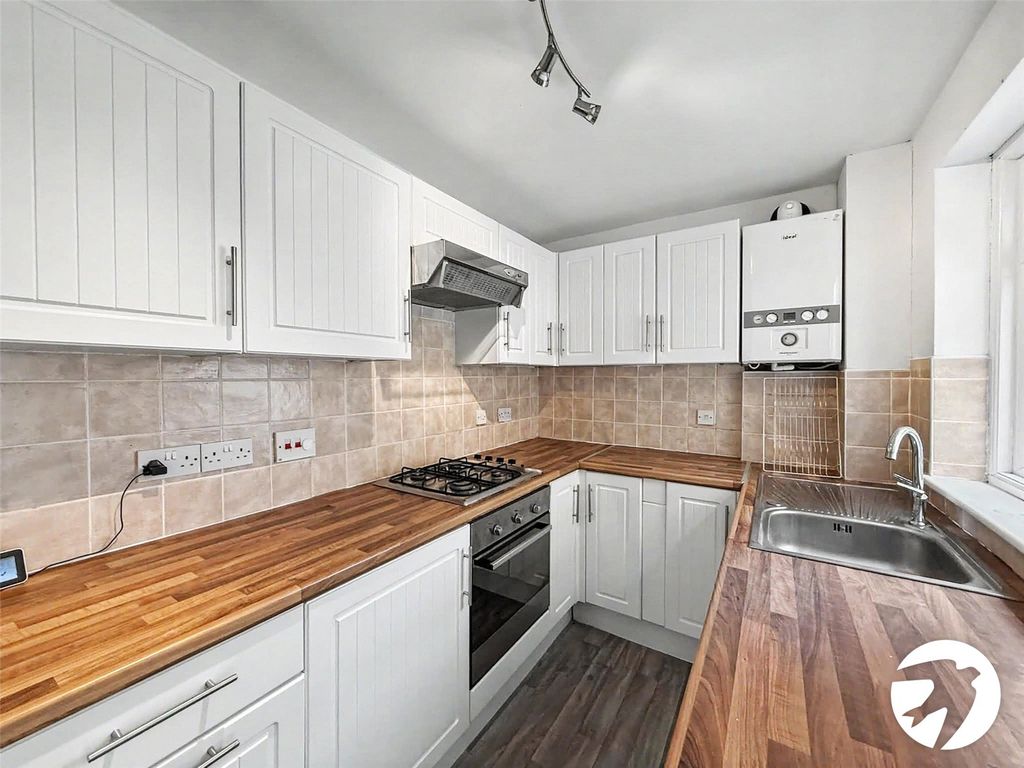 Property photo 3 of 9 Picture No. 20