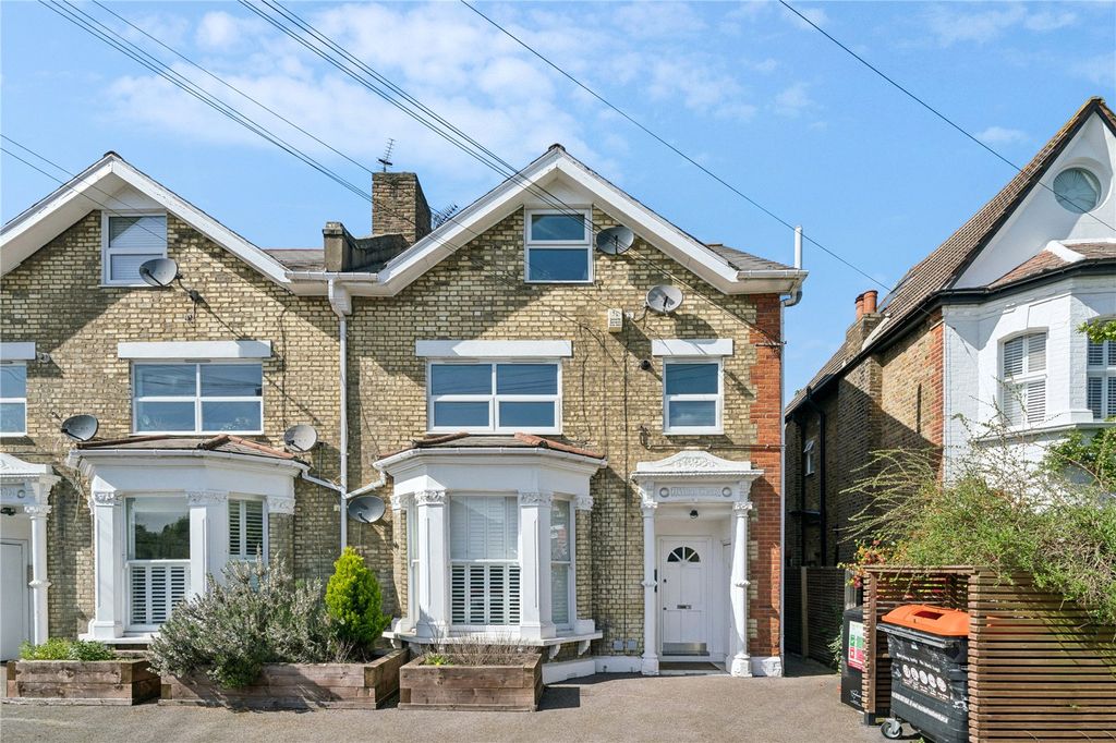 Property photo 2 of 16 Picture No. 17