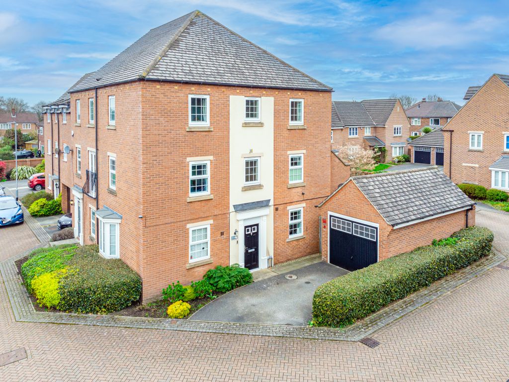 Property photo 1 of 27 Front