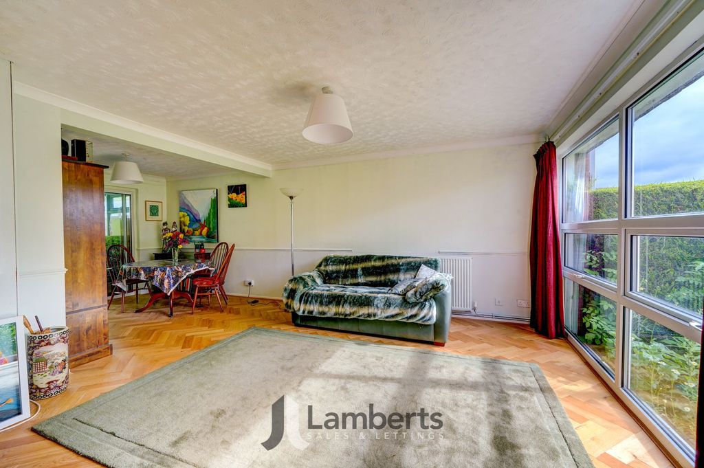 Property photo 3 of 23 Lounge/Diner