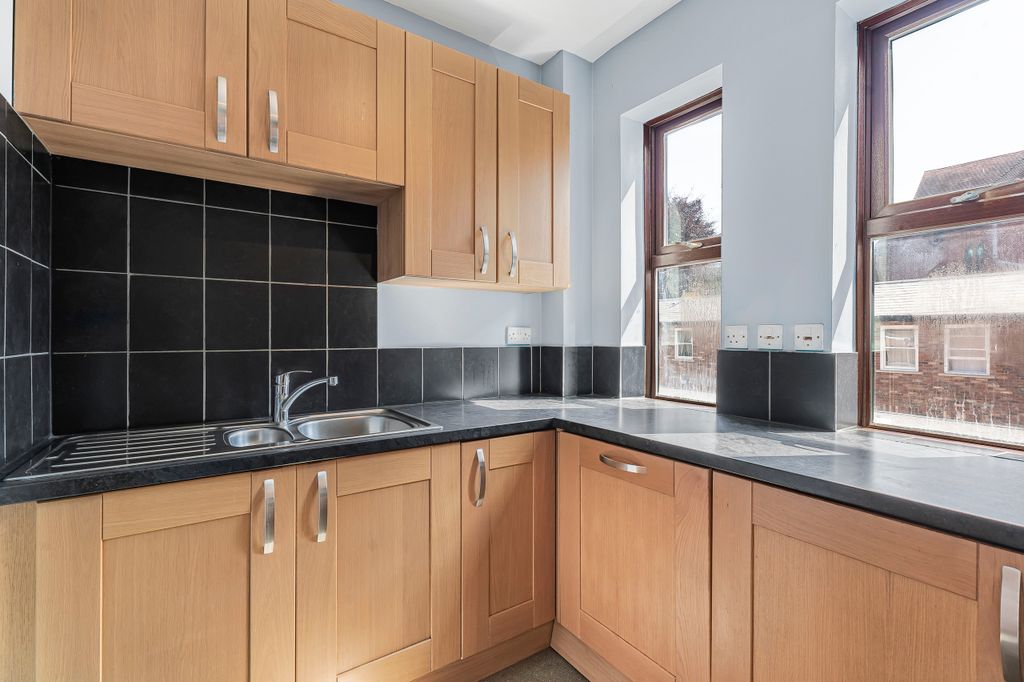 Property photo 3 of 20 8_59072