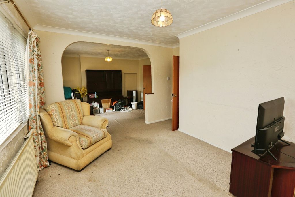 Property photo 2 of 14 Photo
