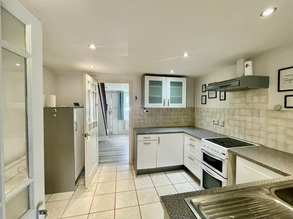 Property photo 2 of 11 Img_4354