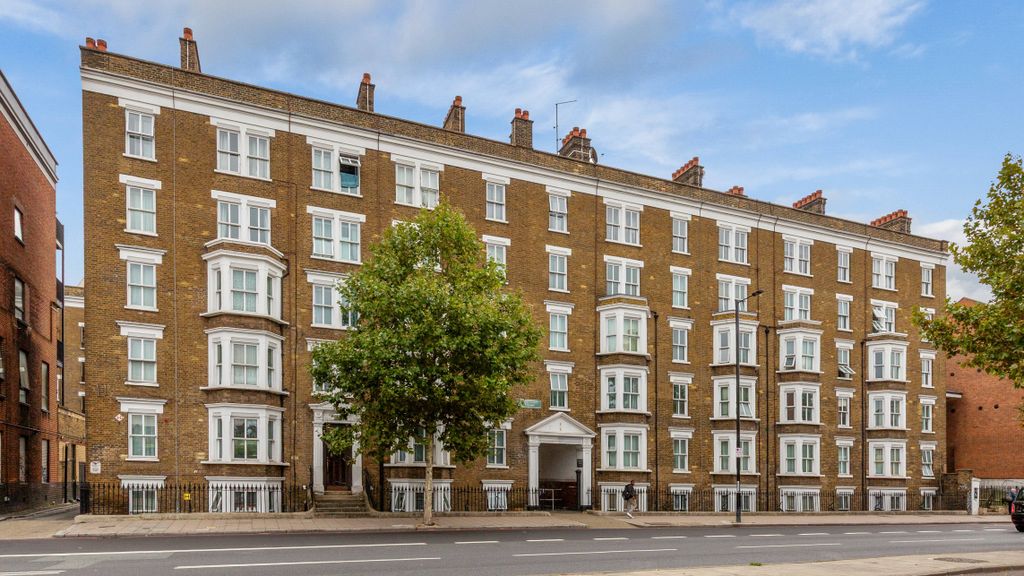 Property photo 1 of 10 90 Kingsley Flats, Old Kent Road, Bermondsey, London, Se1 5Ur