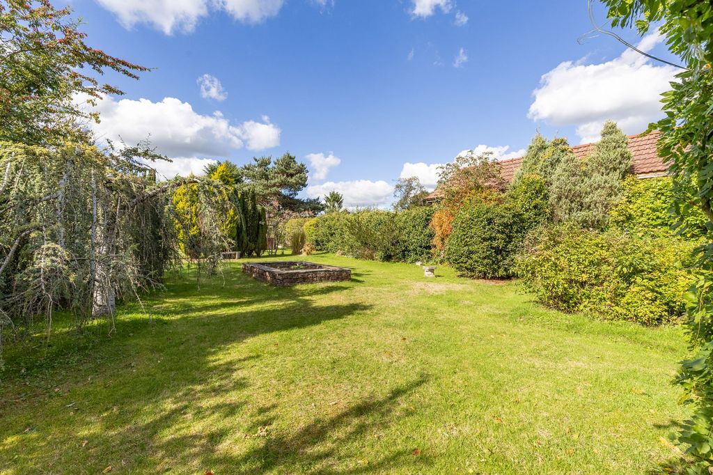 Property photo 3 of 37
