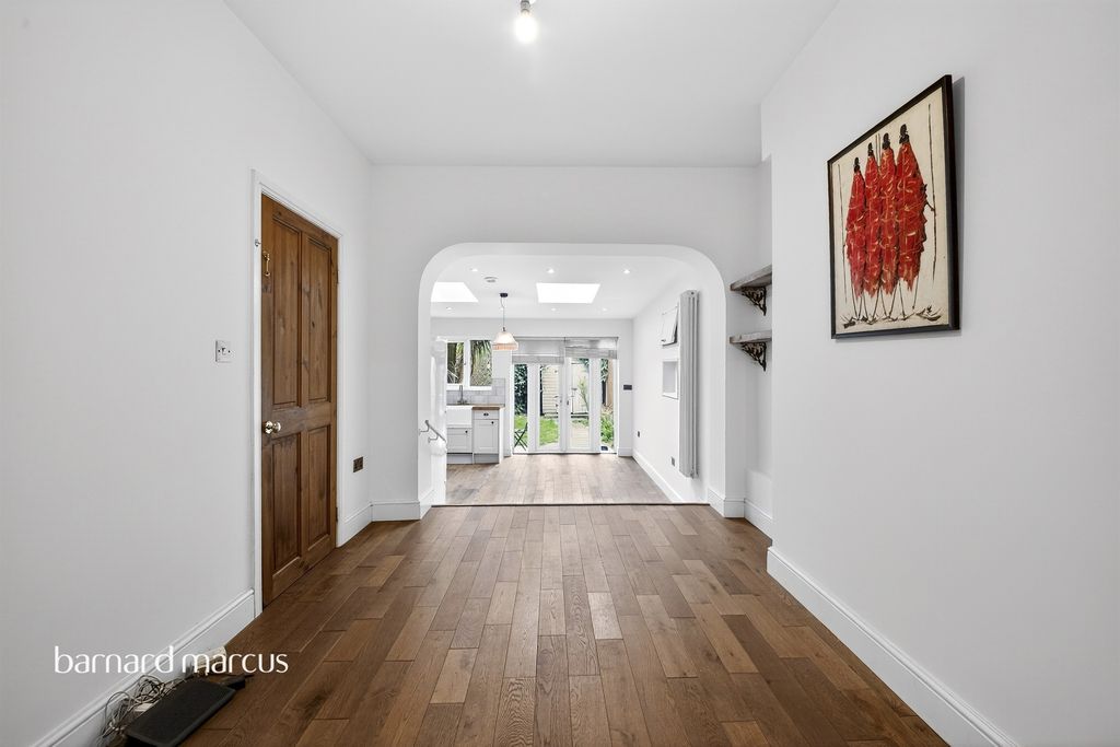 Property photo 3 of 17