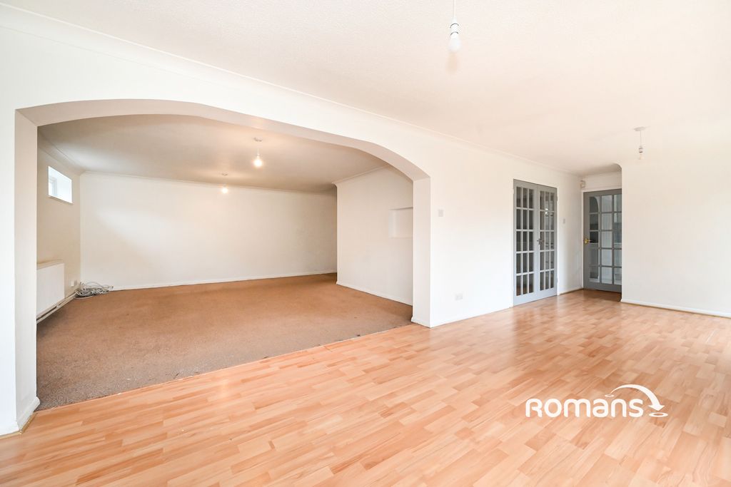 Property photo 2 of 10 Photo