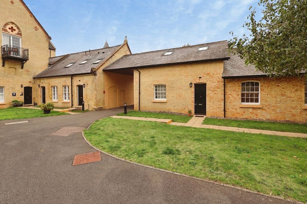 Property photo 1 of 30