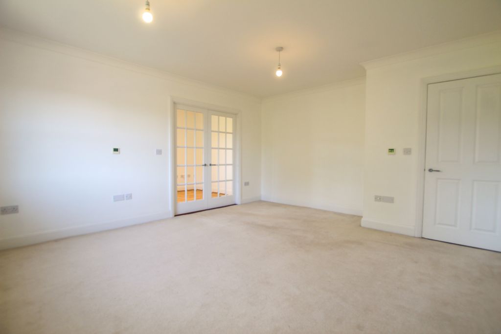 Property photo 3 of 13 Living Room