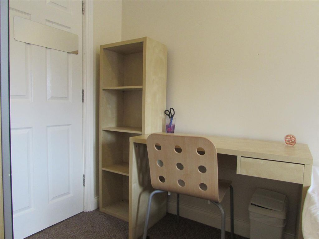 Property photo 3 of 15 34 King Richard (75).Jpg