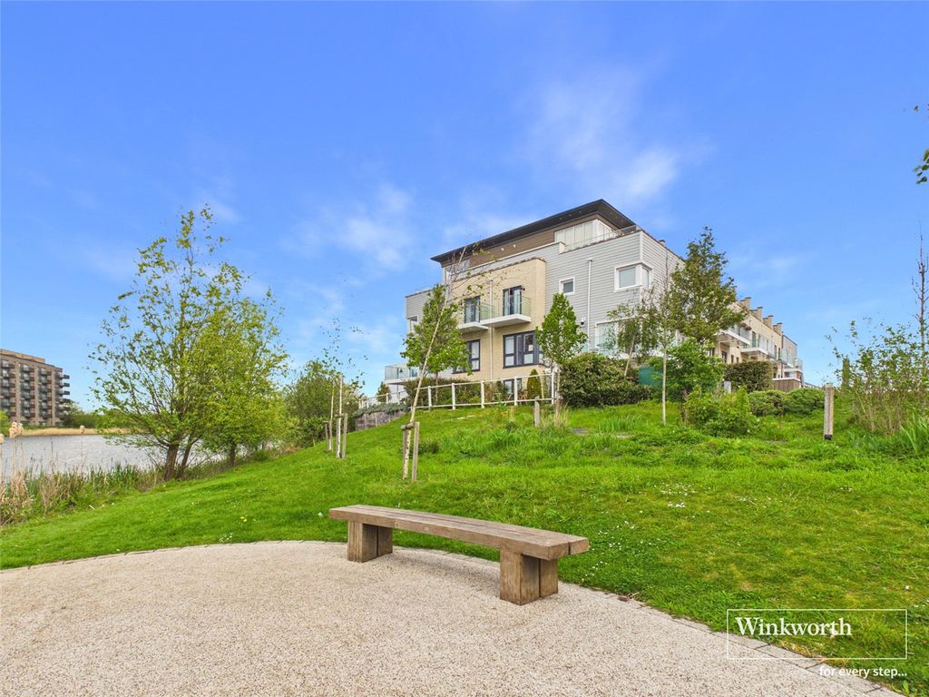 Property photo 2 of 35 Picture No. 03