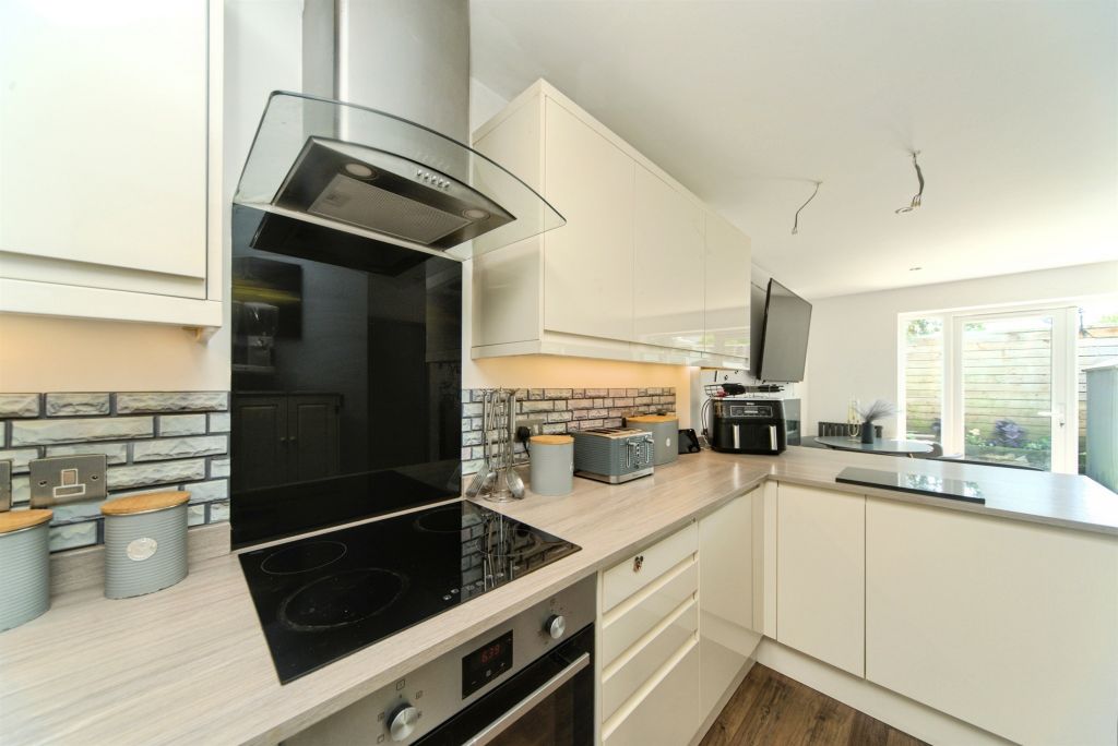 Property photo 2 of 17