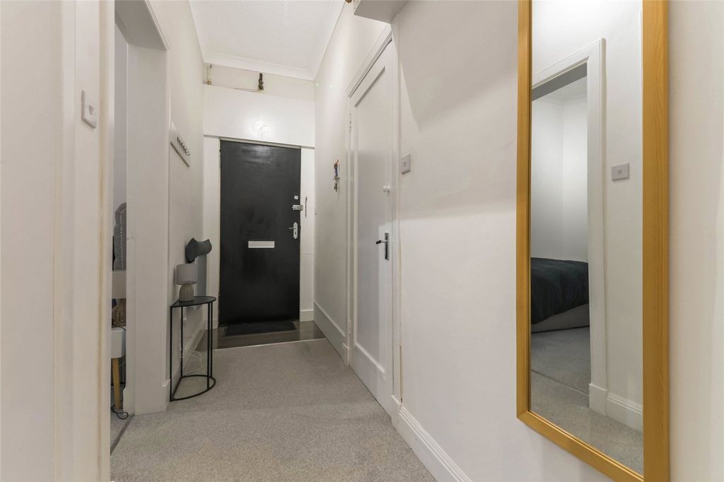 Property photo 2 of 13 Picture No. 02