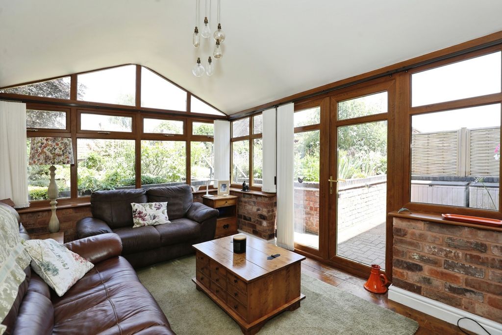 Property photo 3 of 24 Garden Room