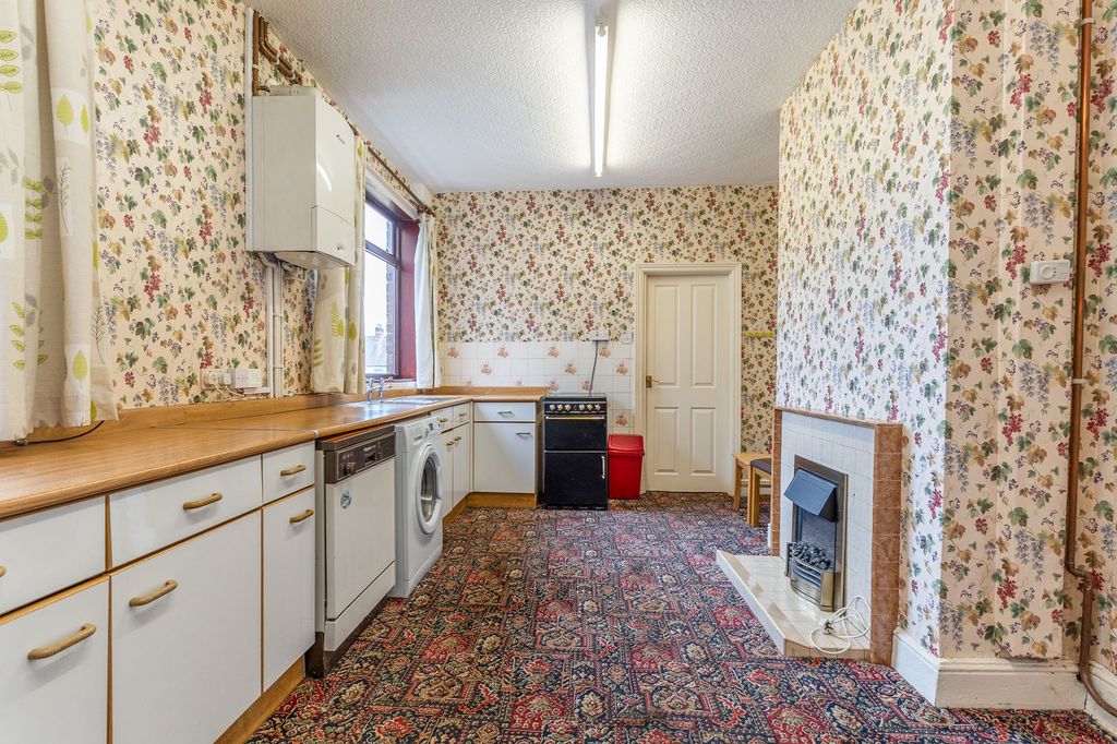 Property photo 3 of 21