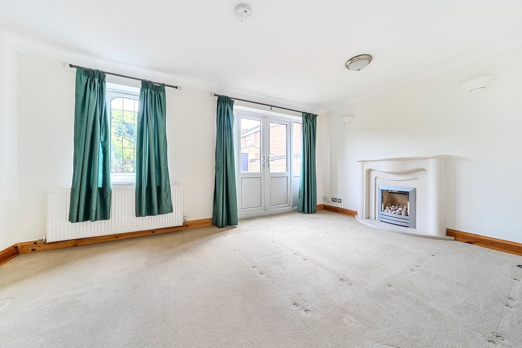 Property photo 3 of 24