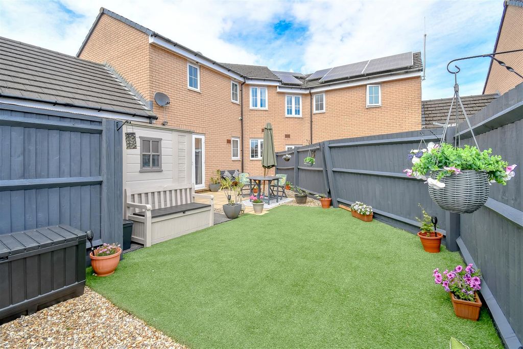 Property photo 2 of 24