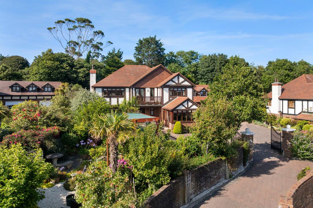 Property photo 1 of 57 Fo Ghlion, 4 Lucerne Court