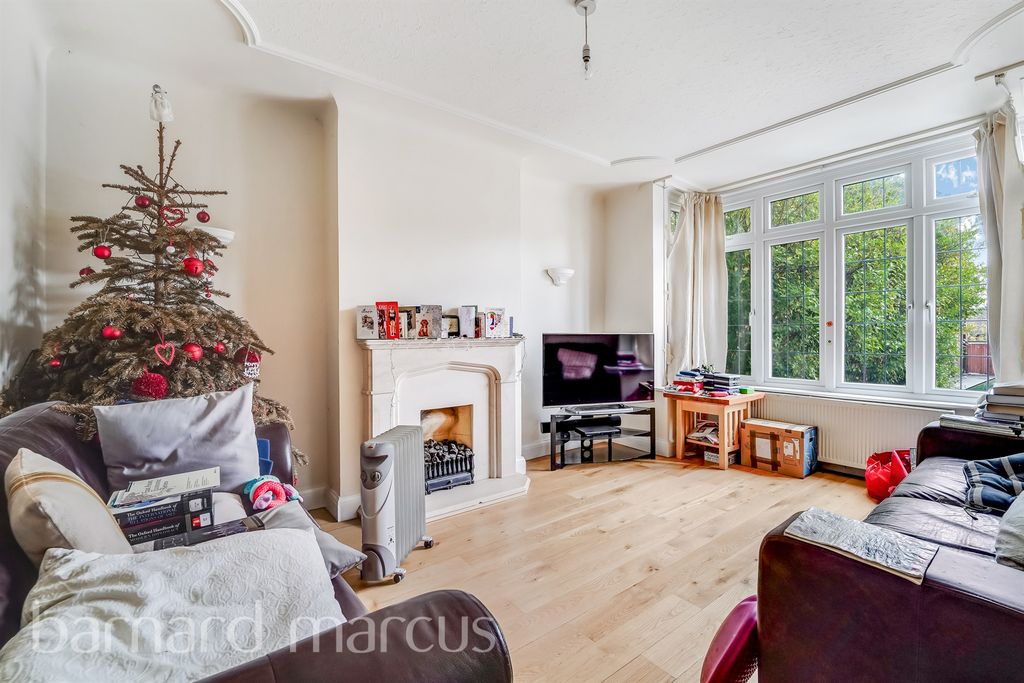 Property photo 3 of 14