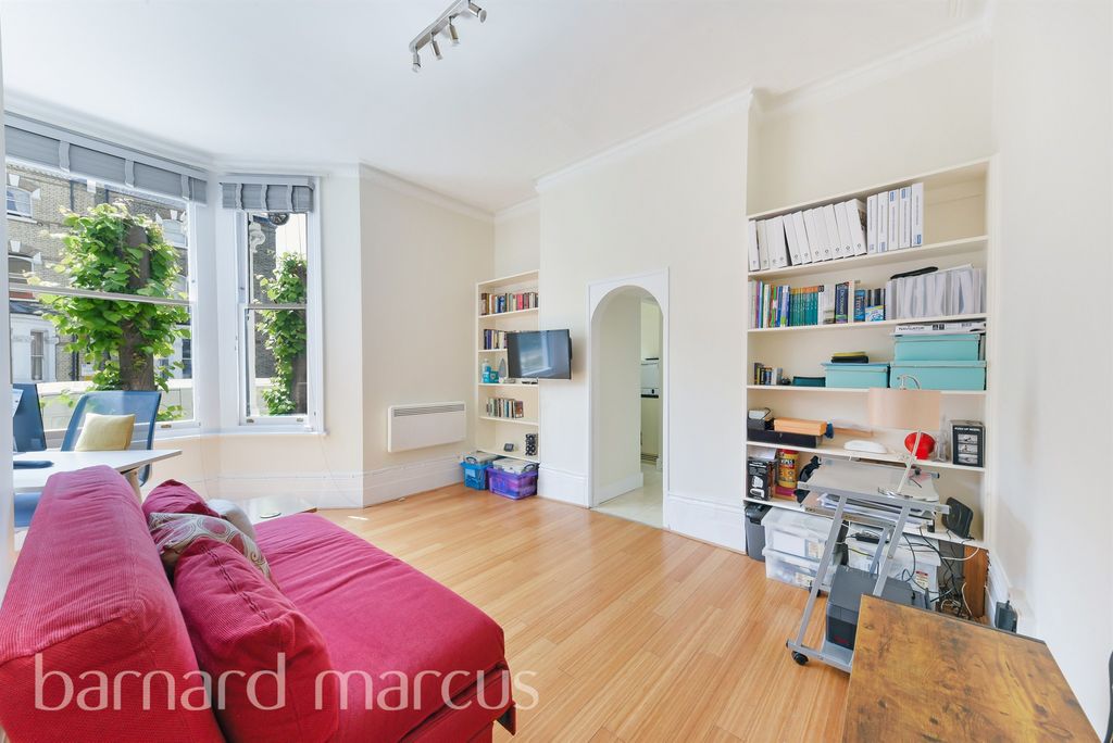 Property photo 2 of 12